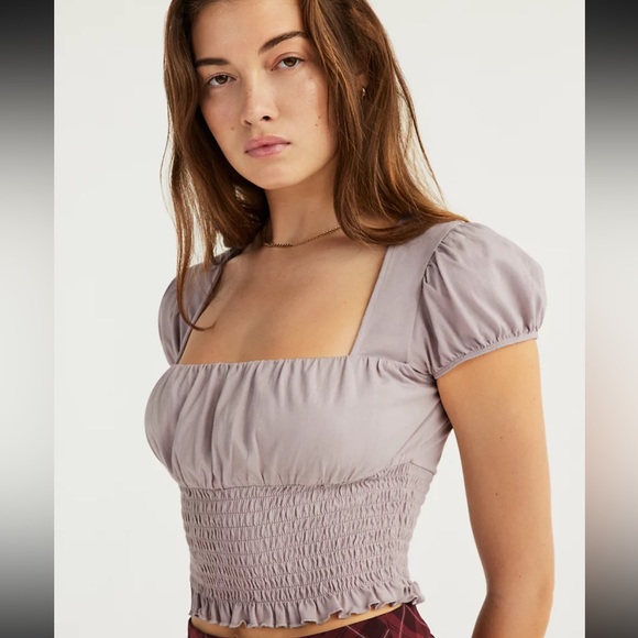 Aritzia Sunday Best | Luma T-Shirt Smocked - Picture 2 of 6